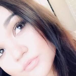 Meet your Posher, Anushka